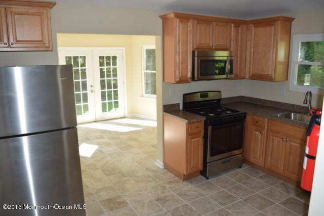 719 Wayside Road Neptune Township, NJ 07753 - Photo 5 of 16 719 Waysidde (9)