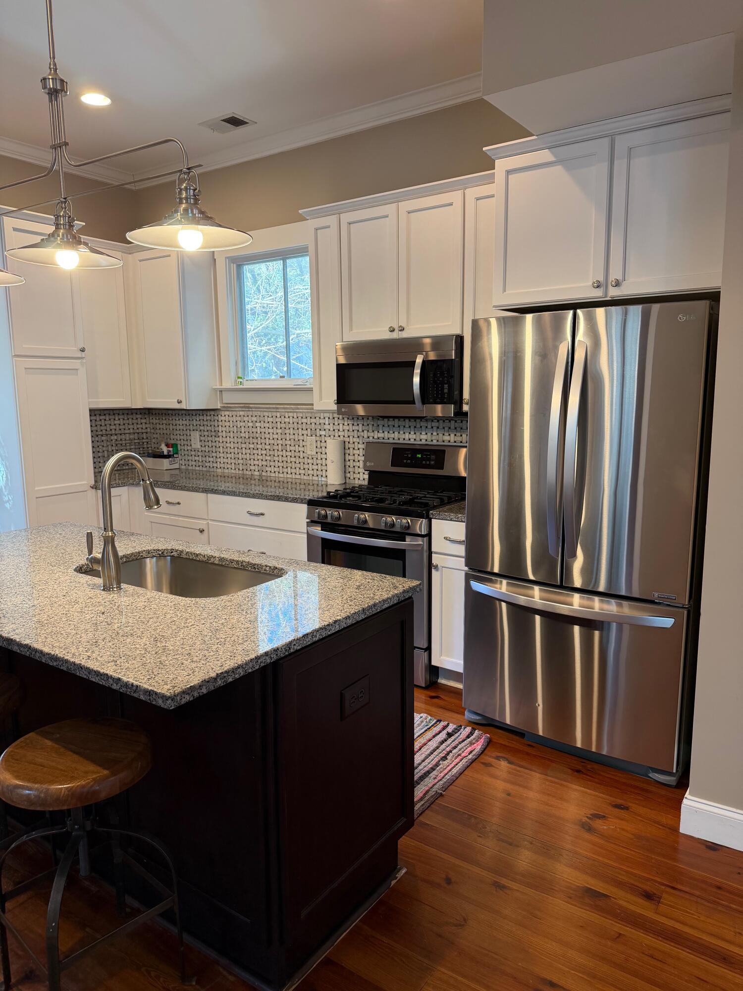 19 Engel Street Charleston, SC 29403 - Photo 8 of 20 IMG_0933