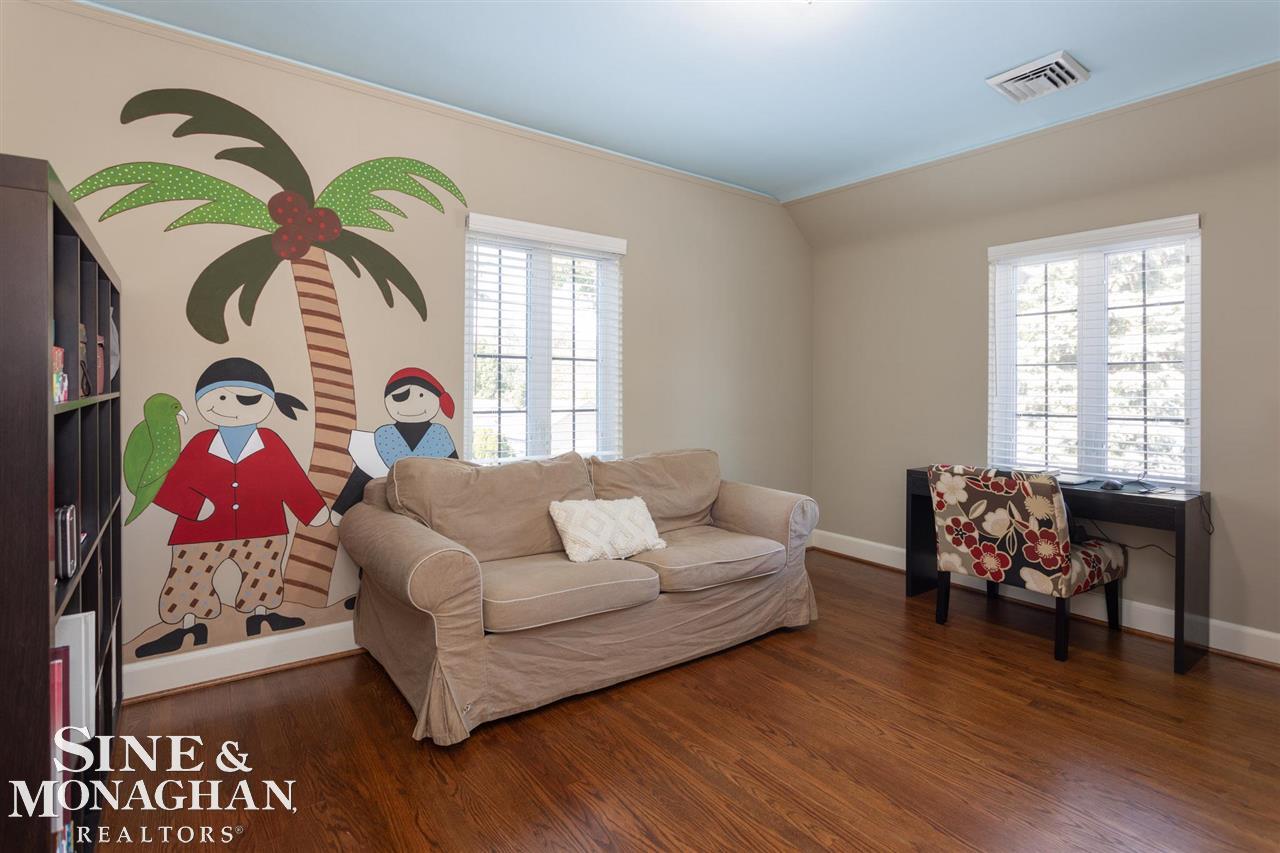 274 Moran Road Grosse Pointe Farms, MI 48236 - Photo 23 of 44