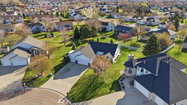 $540,000 | 2622 Wheatland Drive South, Fargo, ND 58103