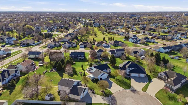 $540,000 | 2622 Wheatland Drive South, Fargo, ND 58103