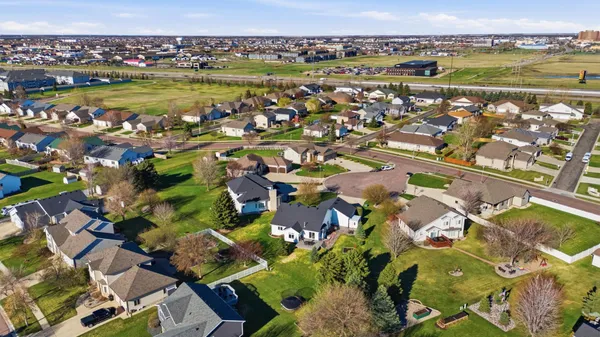 $540,000 | 2622 Wheatland Drive South, Fargo, ND 58103