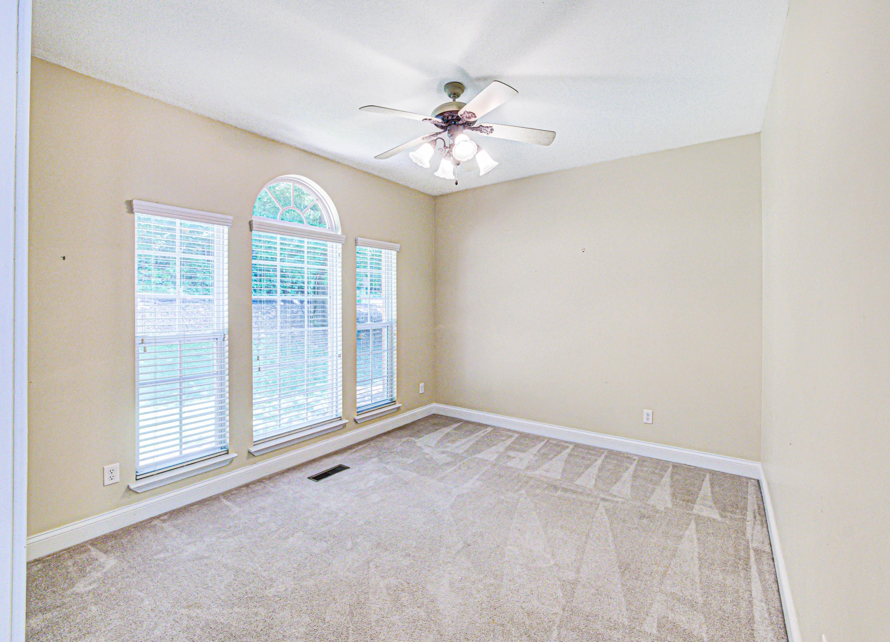 3131 Hamill Road Hixson, TN 37343 - Photo 12 of 22 Living/office