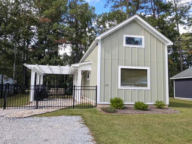 $1,550 | 124 Long Pond Loop, Swansboro, NC 28584