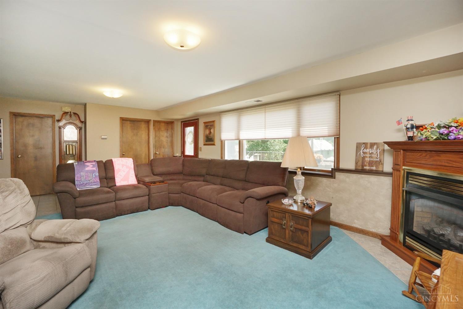 7261 Pippin Road Cincinnati, OH 45239 - Photo 5 of 33 Gallery Image 5