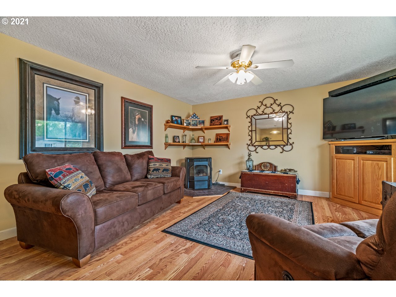 20105 Southwest Pike Street Aloha, OR 97078 - Photo 14 of 32 Gallery Image 14
