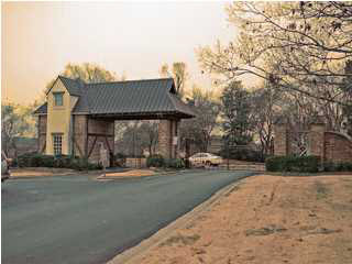 129 Hidden Heights, Unit 272 Ridgeland, MS 39157 - Photo 3 of 10 Bridgewater Main Gate