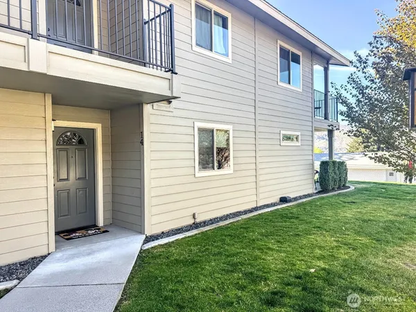 $369,900 | 520 11th Street Northeast, Unit 14, East Wenatchee, WA 98802