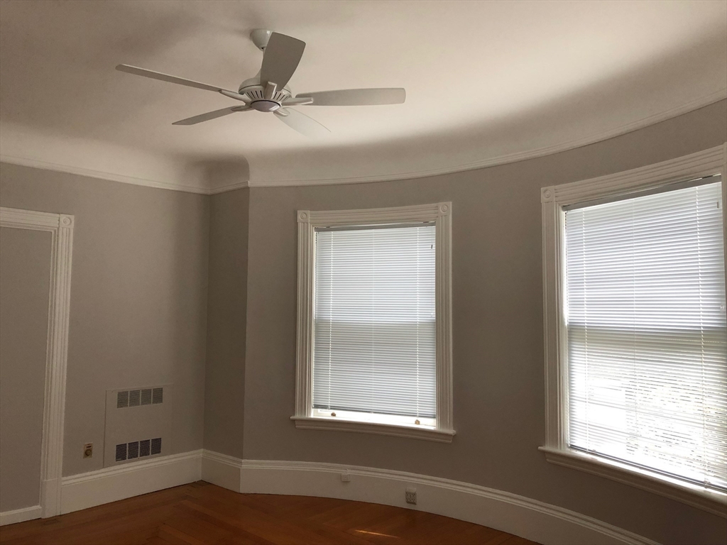 11 Abbottsford Road Brookline, MA 02446 - Photo 20 of 23