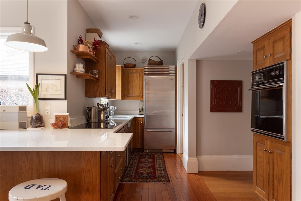 11 Abbottsford Road Brookline, MA 02446 - Photo 7 of 23