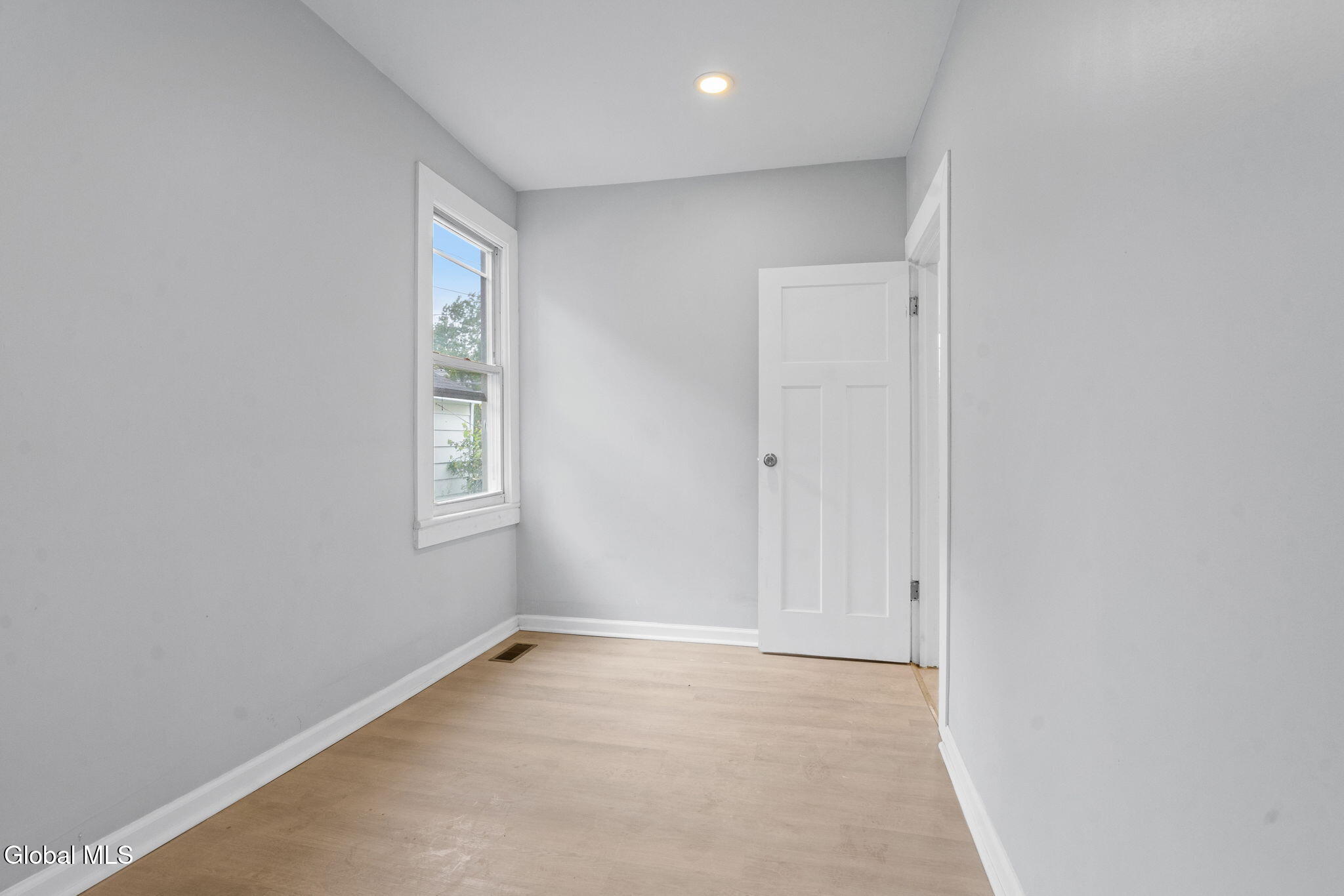 372 9th Street Troy, NY 12180 - Photo 14 of 35 14