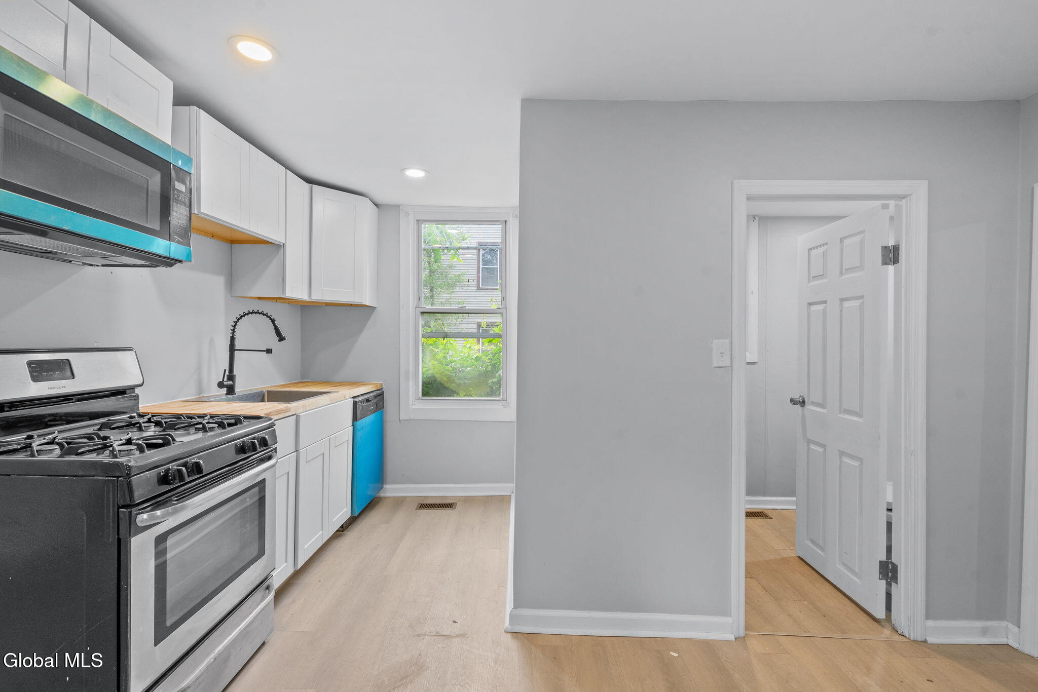 372 9th Street Troy, NY 12180 - Photo 20 of 35 Kitchen
