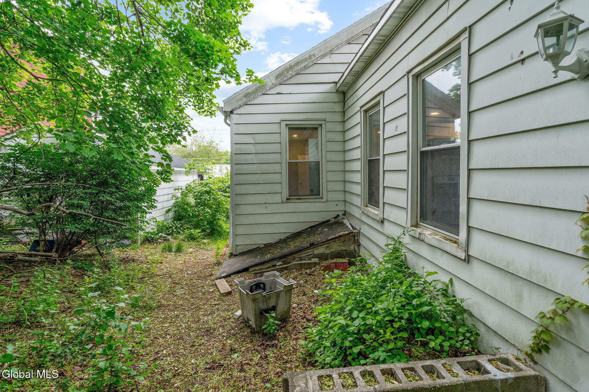 372 9th Street Troy, NY 12180 - Photo 33 of 35 Side