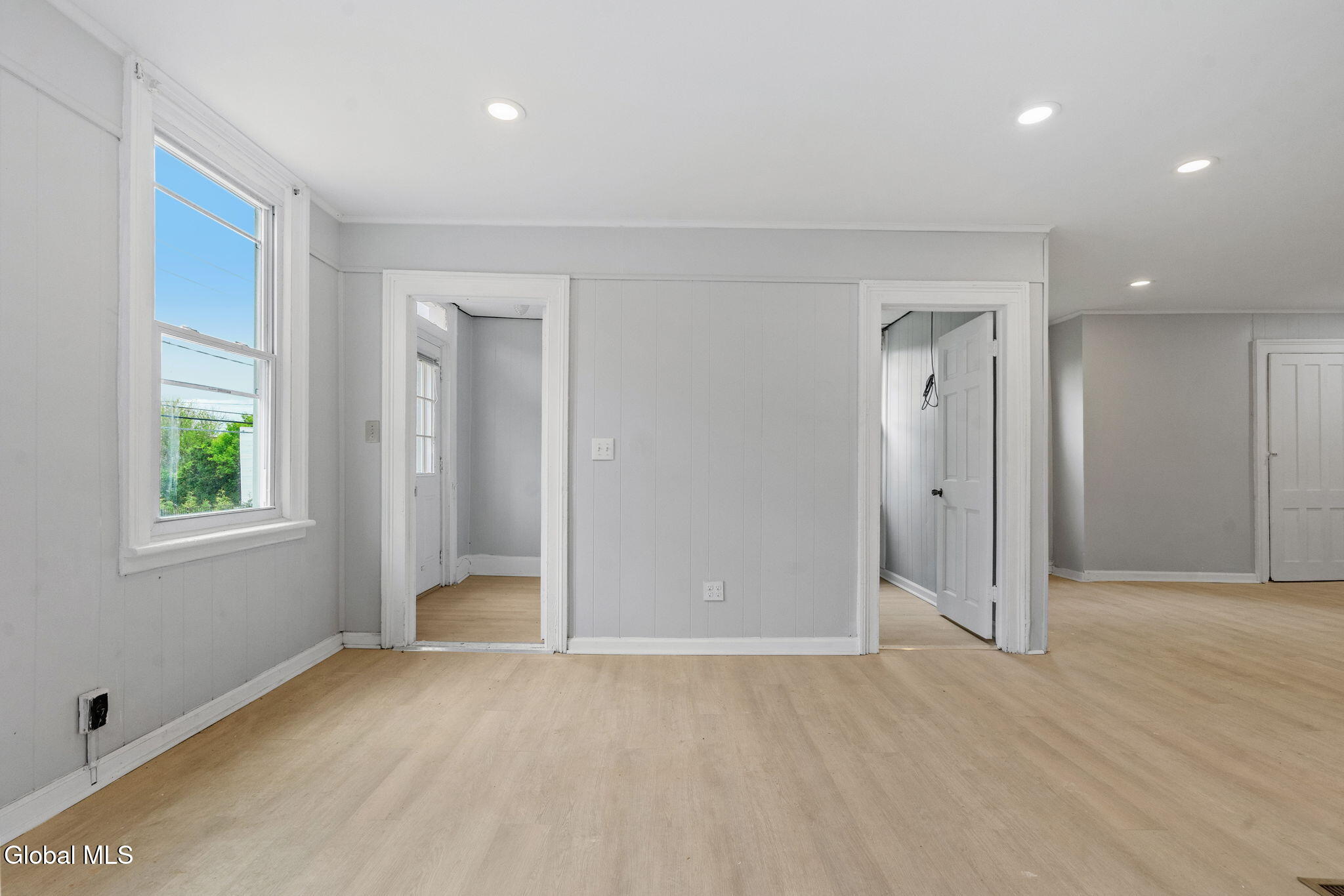 372 9th Street Troy, NY 12180 - Photo 8 of 35 8
