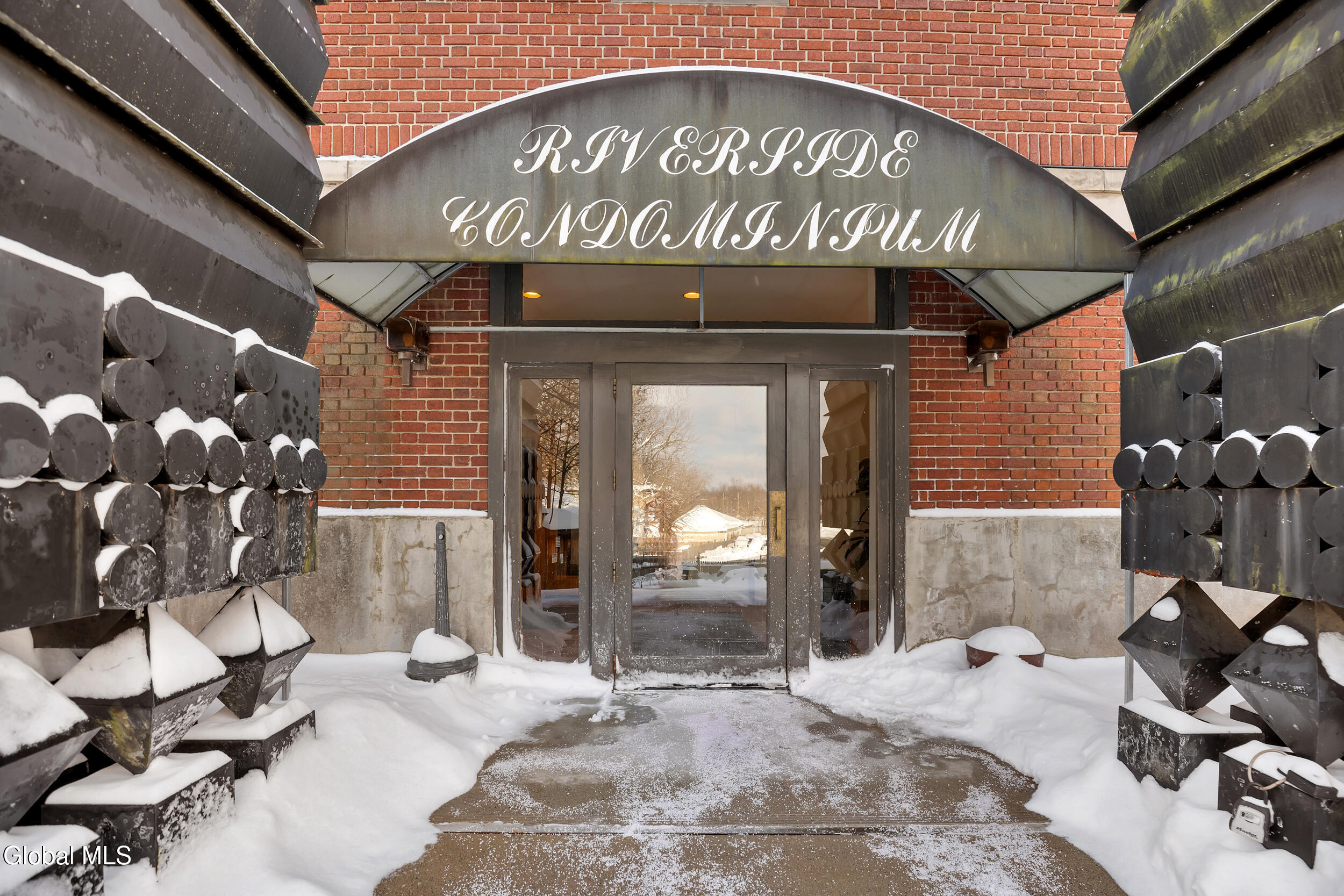 137 Front Street, Unit 311 Schenectady, NY 12305 - Photo 4 of 35 5_137 front st, 311 schenectady