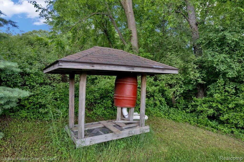 6176 Denton Hill Road Fenton, MI 48430 - Photo 13 of 41 Gallery Image 13
