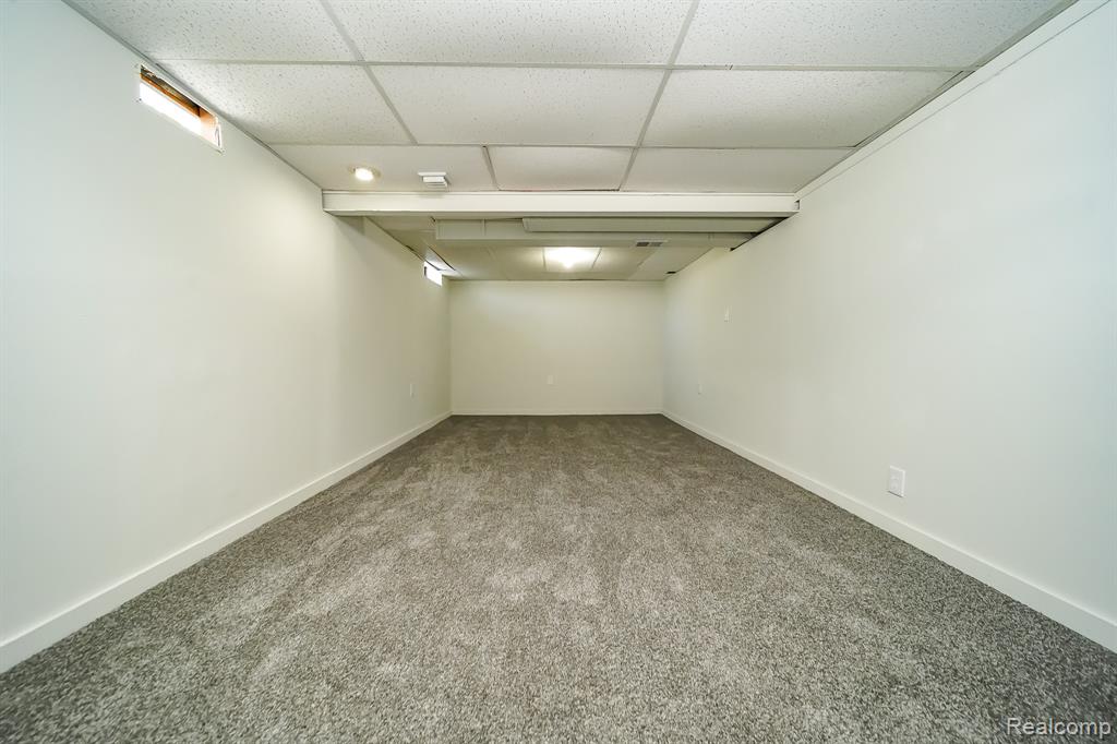32100 Ruehle Avenue Warren, MI 48093 - Photo 46 of 54