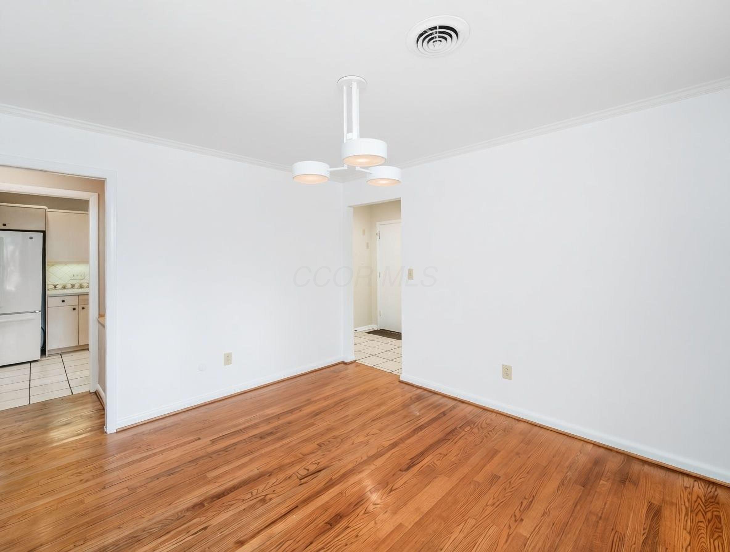 4393 Donington Road Columbus, OH 43220 - Photo 12 of 54 086_Donington Road16_21_39 34