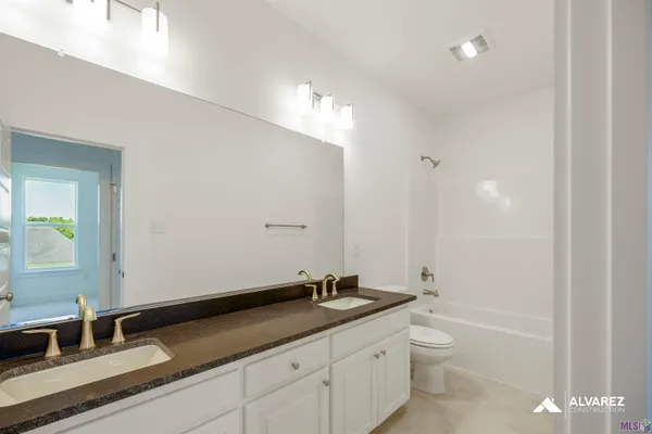 $419,990 | 40176 Belle Trce Avenue, Gonzales, LA 70737