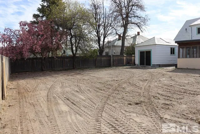 $324,900 | 136 West 1st Street, Winnemucca, NV 89445