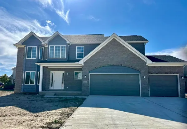 $500,000 | 25860 Brighton Lane, Flat Rock, MI 48134