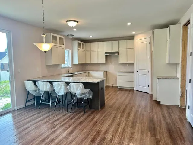 $500,000 | 25860 Brighton Lane, Flat Rock, MI 48134