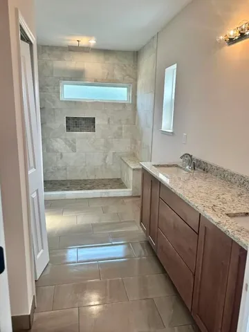 $500,000 | 25860 Brighton Lane, Flat Rock, MI 48134