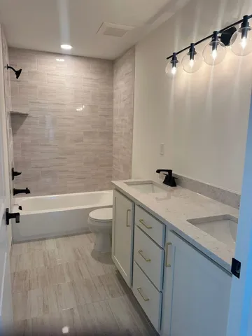 $500,000 | 25860 Brighton Lane, Flat Rock, MI 48134