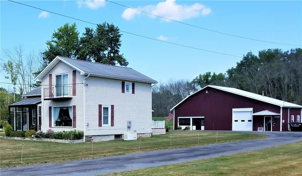 $210,000 | 406 West Broadway, Montour, NY 14865