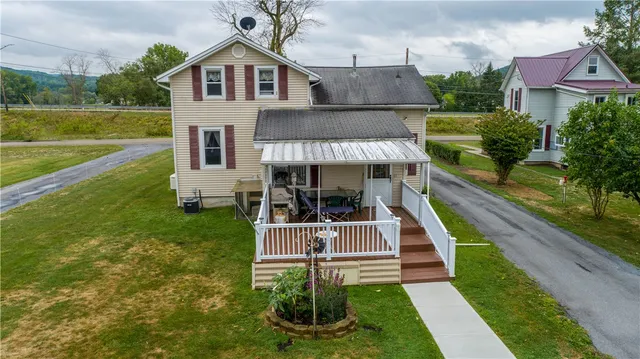 $259,900 | 406 West Broadway, Montour, NY 14865