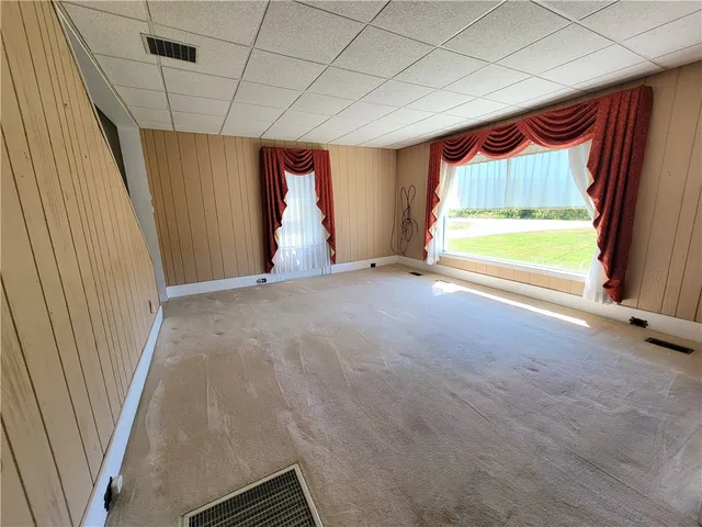 $259,900 | 406 West Broadway, Montour, NY 14865