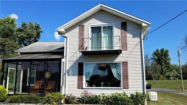 $259,900 | 406 West Broadway, Montour, NY 14865