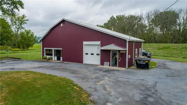 $259,900 | 406 West Broadway, Montour, NY 14865