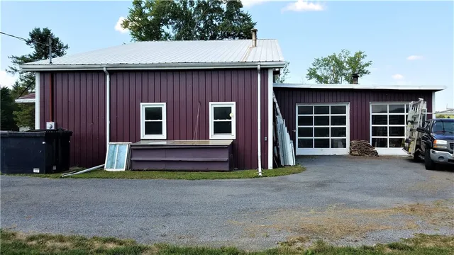 $259,900 | 406 West Broadway, Montour, NY 14865