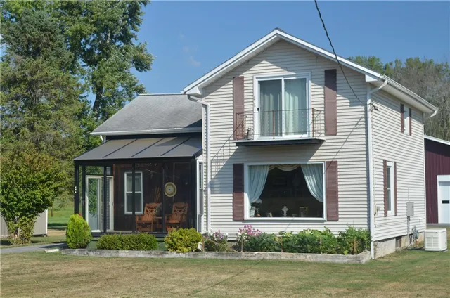 $259,900 | 406 West Broadway, Montour, NY 14865