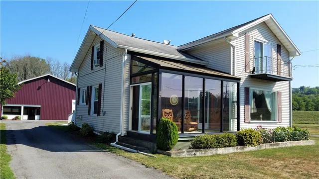 $259,900 | 406 West Broadway, Montour, NY 14865
