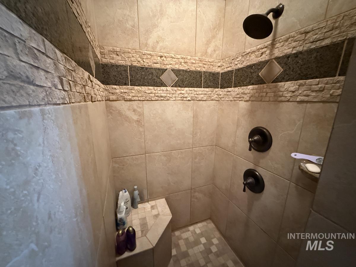 515 Cabarton Road Cascade, ID 83611 - Photo 20 of 36