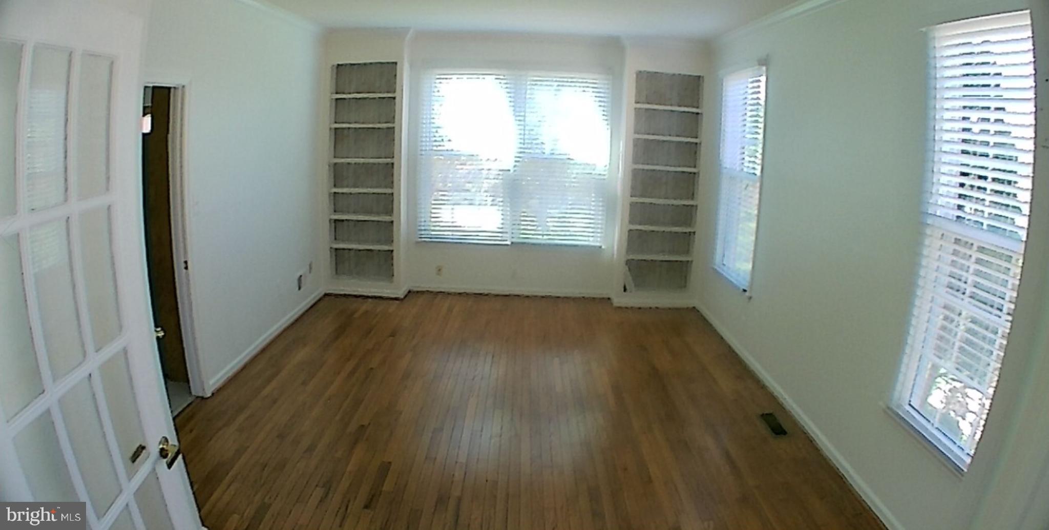 5430 Ashleigh Road Fairfax, VA 22030 - Photo 8 of 73 view of library