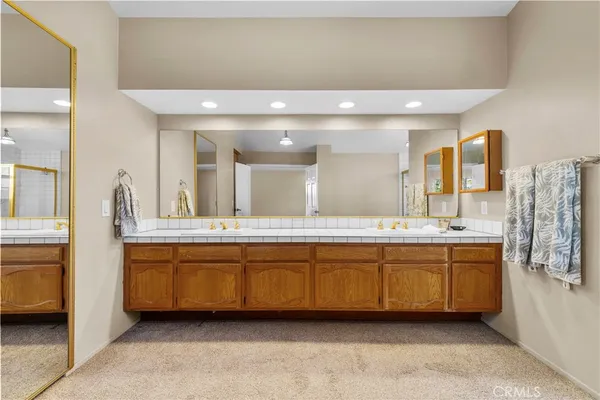 $1,599,999 | 6056 Lake Lindero Drive, Agoura Hills, CA 91301