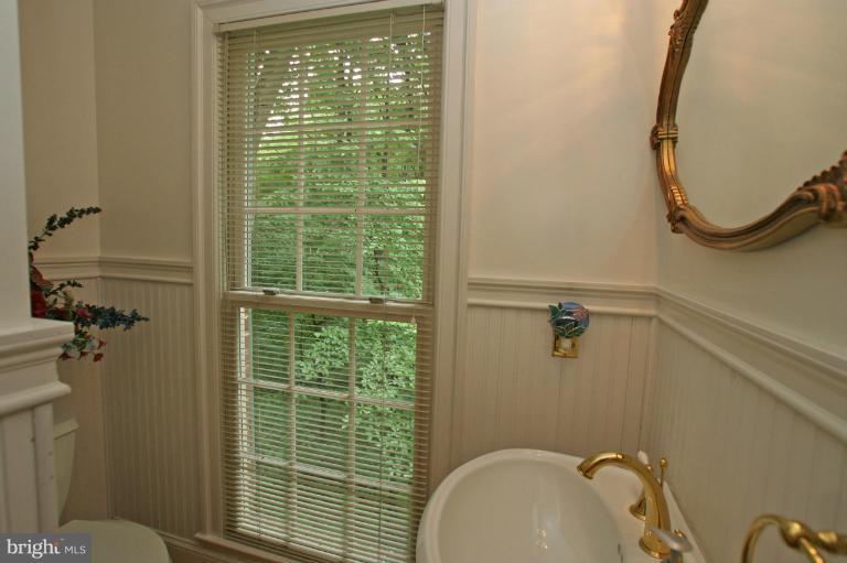 11822 Bishops Content Road Bowie, MD 20721 - Photo 14 of 30 Bath