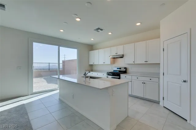 $3,200 | 5632 Hill Spire Street, Las Vegas, NV 89166