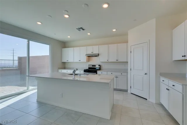 $3,200 | 5632 Hill Spire Street, Las Vegas, NV 89166