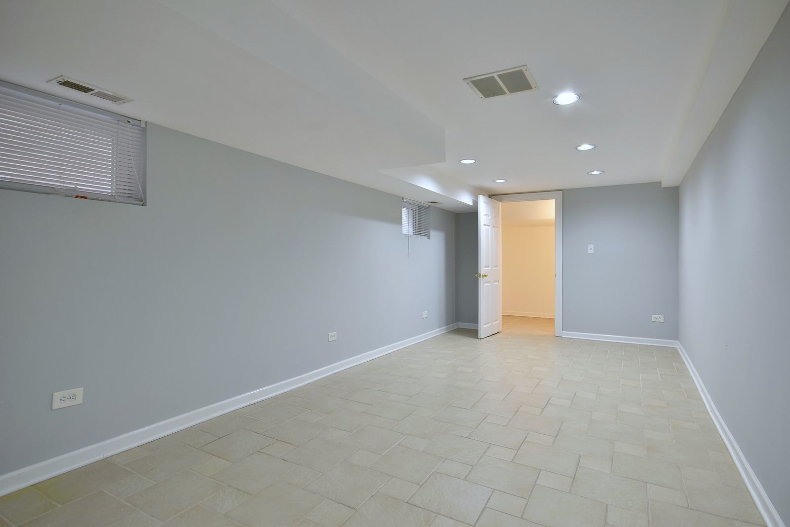 3410 North Rutherford Avenue Chicago, IL 60634 - Photo 36 of 50