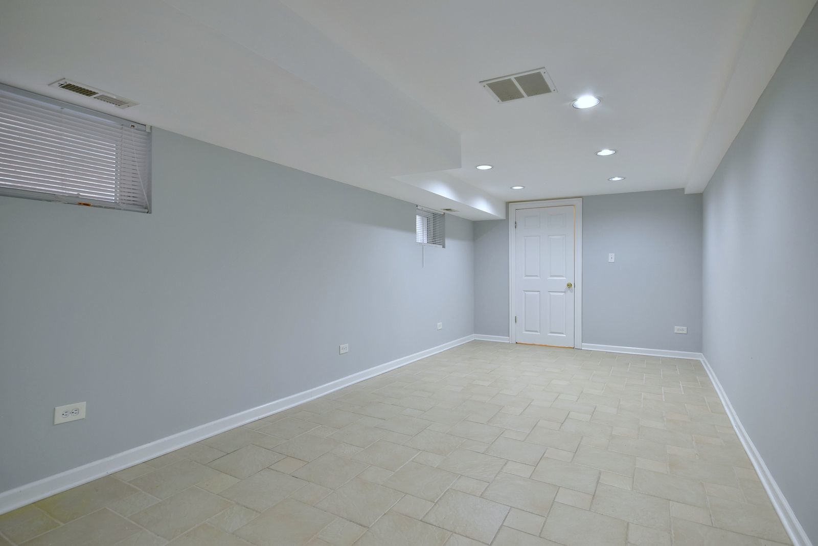 3410 North Rutherford Avenue Chicago, IL 60634 - Photo 37 of 50