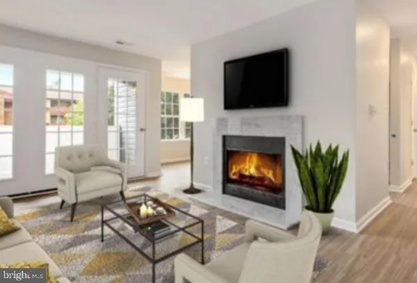 $2,450 | 6425 Richmond Highway, Unit 301, Alexandria, VA 22306