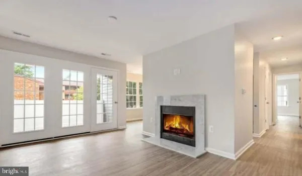$2,450 | 6425 Richmond Highway, Unit 301, Alexandria, VA 22306