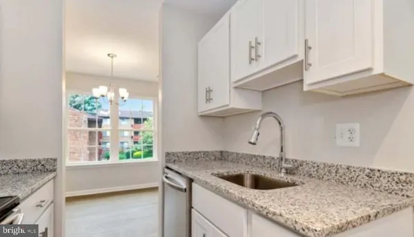 $2,450 | 6425 Richmond Highway, Unit 301, Alexandria, VA 22306