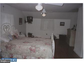 731 Valley Road Phoenixville, PA 19460 - Photo 6 of 8 Bedroom - Main