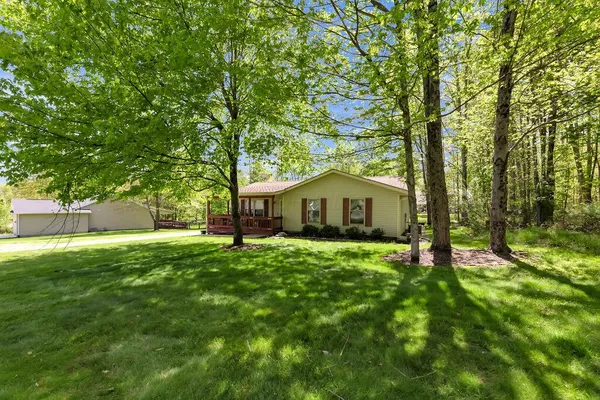 $289,900 | 329 Floralwood Drive, Howard, OH 43028
