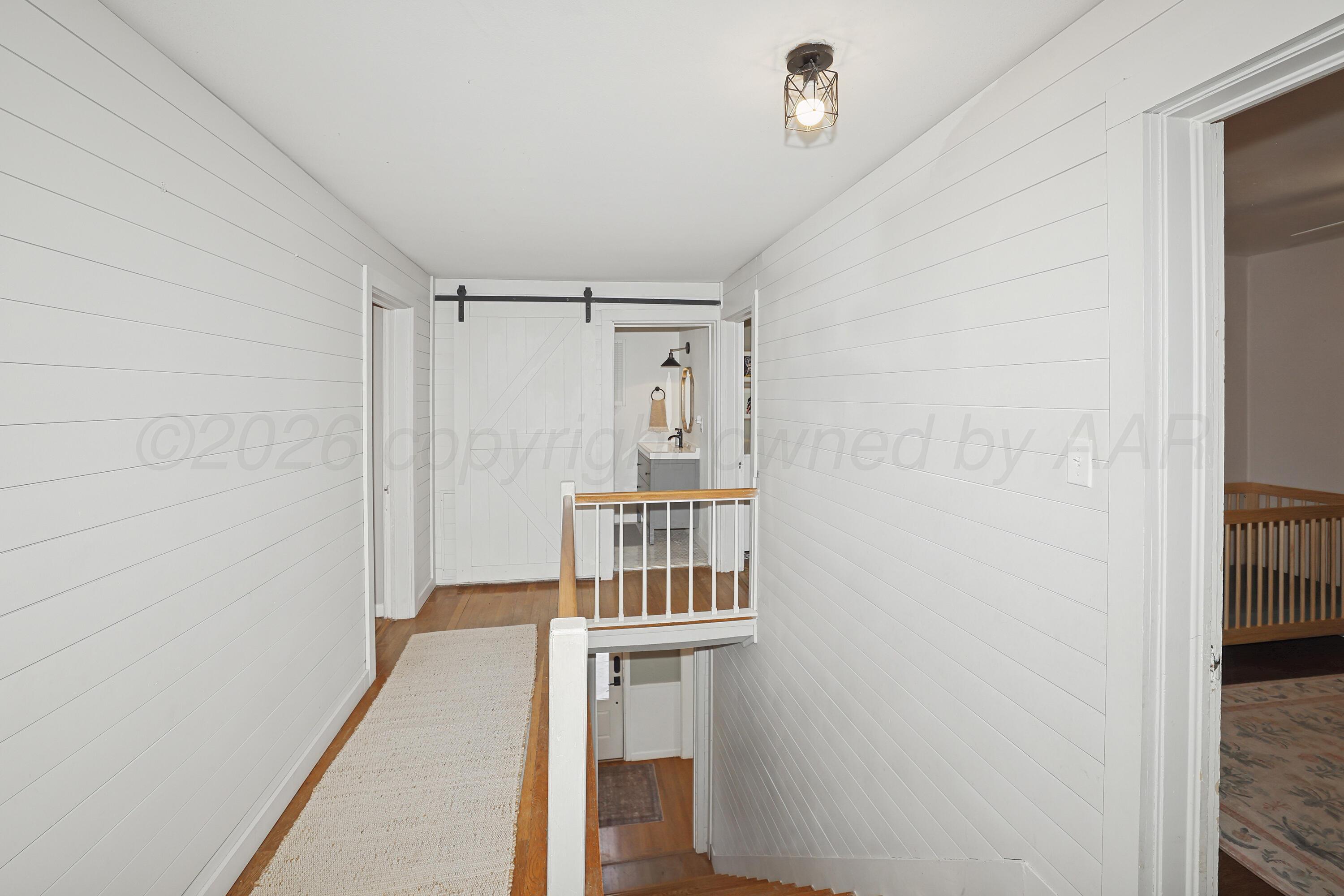 2102 South Hayden Street Amarillo, TX 79109 - Photo 17 of 37 18-Upstairs Landing